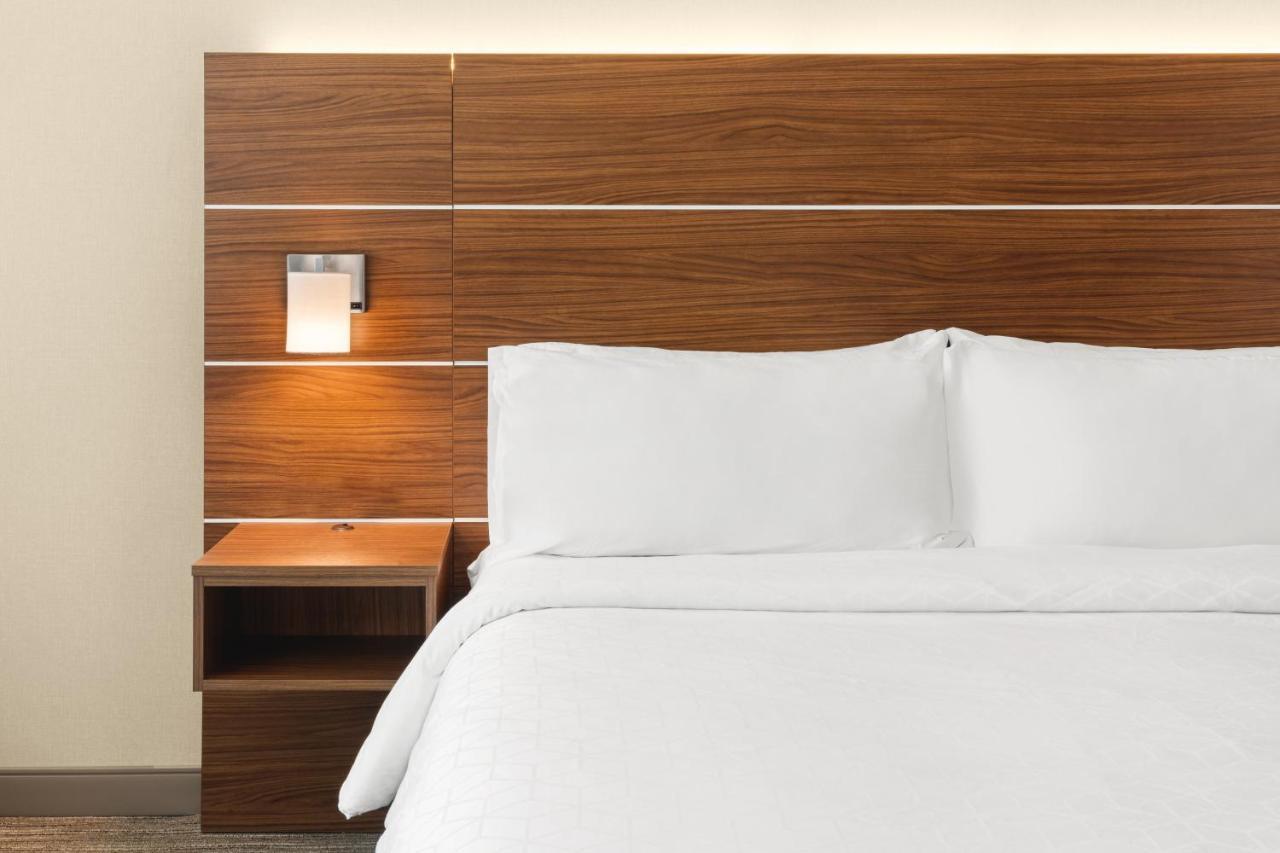 Holiday Inn Express & Suites - Suisun City By Ihg Exterior foto